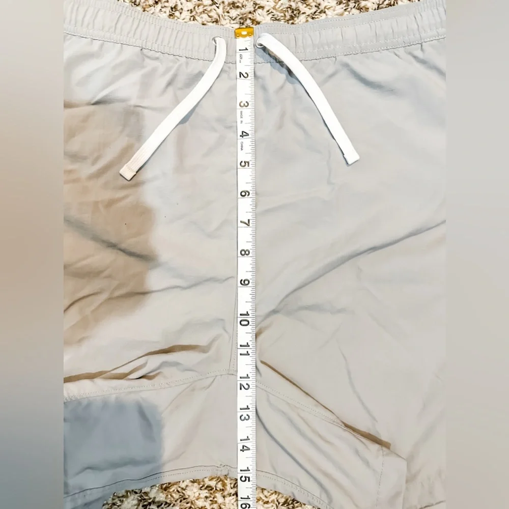 The North Face Men's Light Gray Shorts - Size XLarge